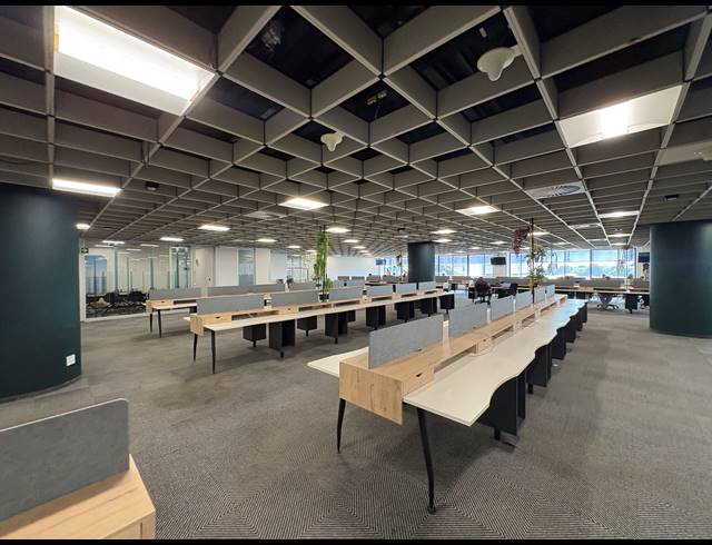 1,462M² OFFICE TO LET IN PINELANDS